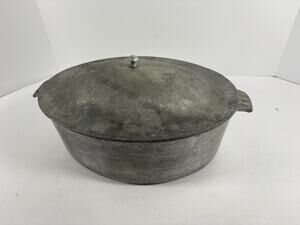 Vintage Merit Cast Aluminum Oval Roaster Dutch Oven w Lid 14in USA